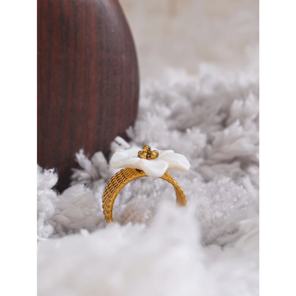 Shell Petal Ring – Open Adjustable