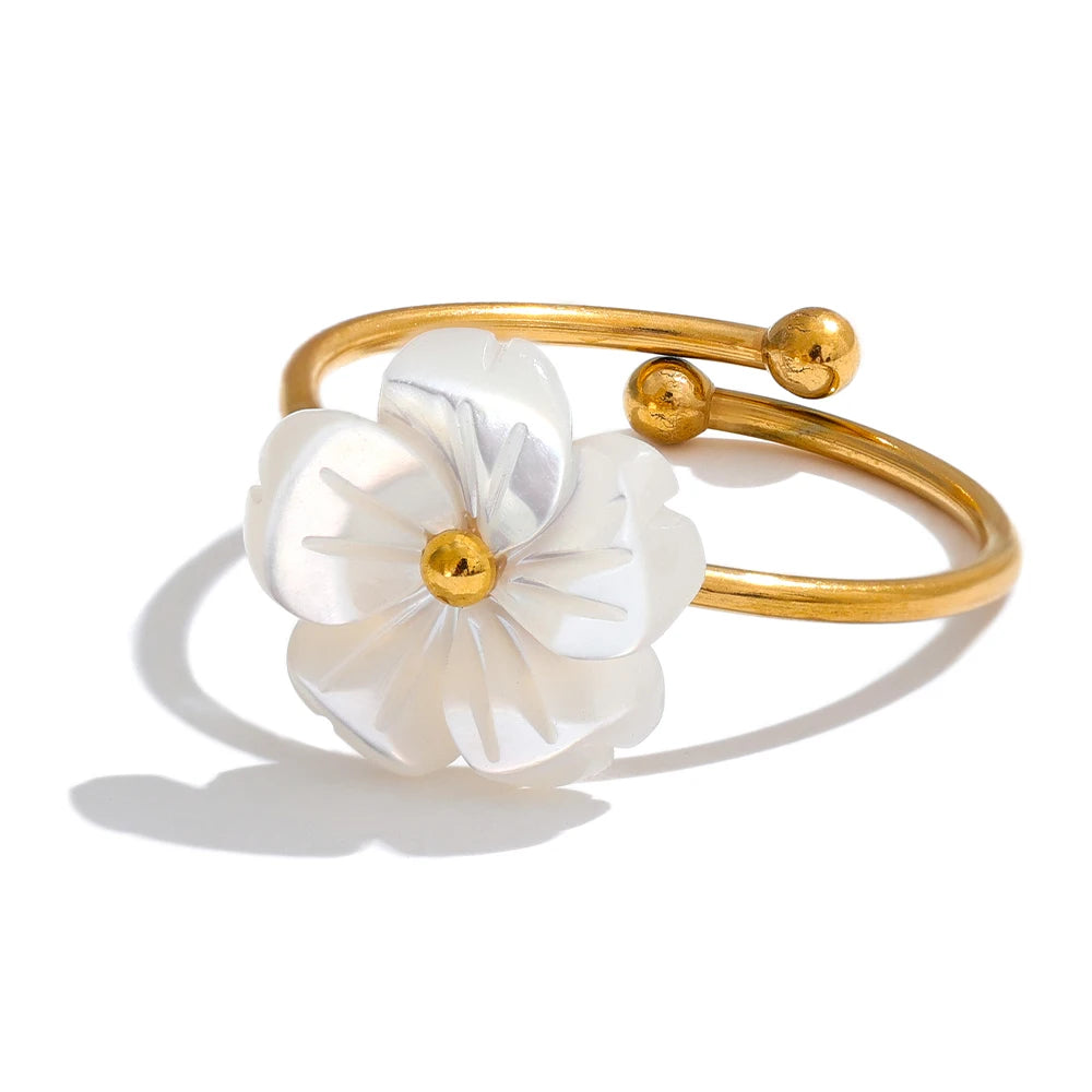 Petite Shell Flower Ring