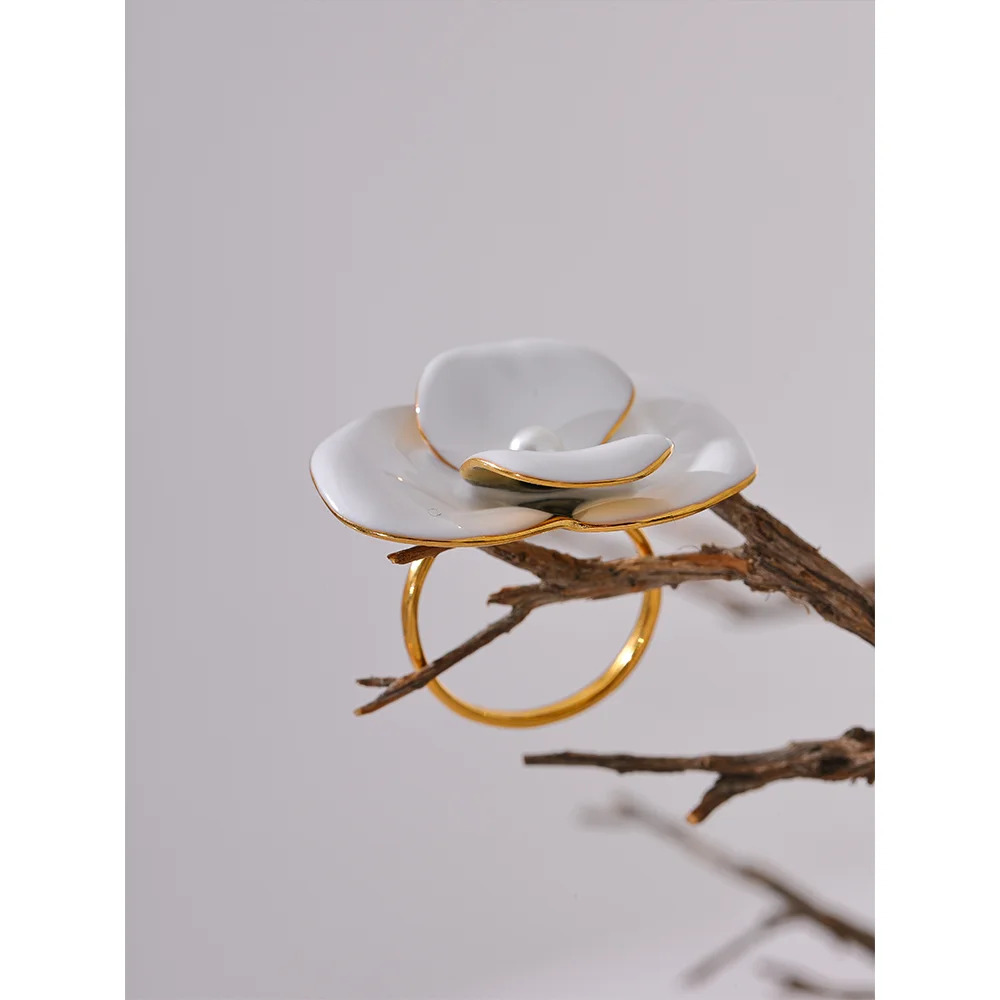 Bague Fleur Émail Blanc