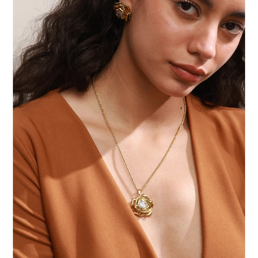 Collier Pendentif & Boucles d'Oreilles Fleur Zircone