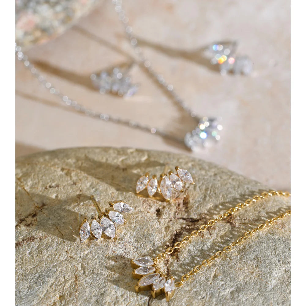 Zirconia Pendant Necklace